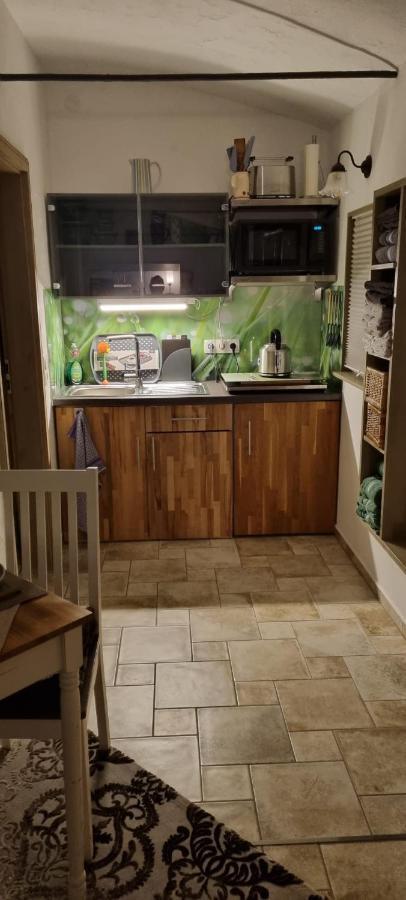 Monteur-Ferienwohnung Ot Naundorf Naundorf  Eksteriør billede